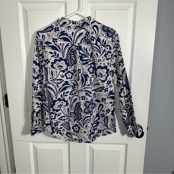Talbots Med. Petite 100% gauzy cotton, floral, spring, loose, flowy - Picture 7 of 8